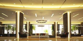Hotel The Alana And Convention Center